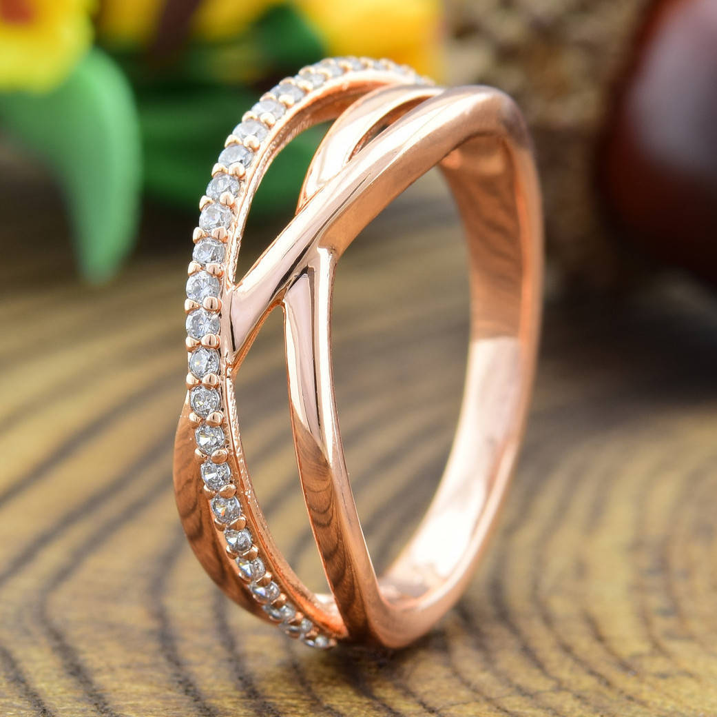 

Кольцо Xuping 14309 ширина 7 мм белые фианиты позолото РО размер 21