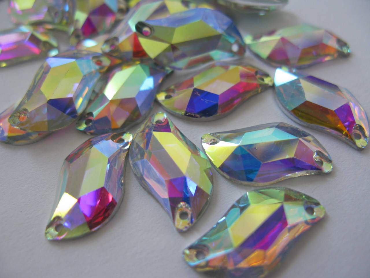 

Стразы пришивные Форма S 15х30мм. Акрил Crystal AB