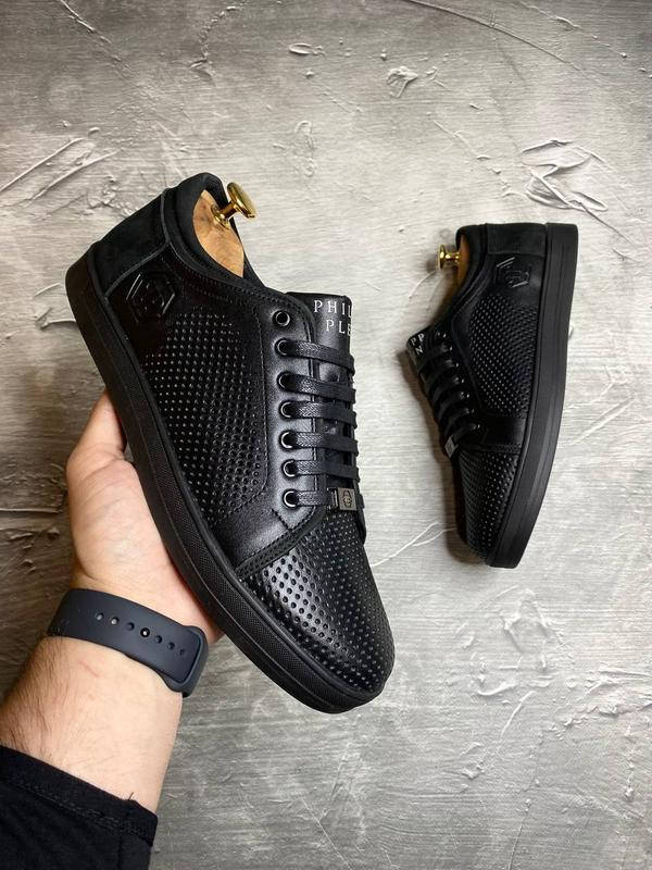 

Кожаные мужские кеды кроссовки с перфорацией Philipp Plein Rivet, Черный