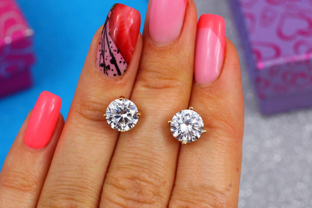 

Серьги гвоздики Xuping Jewelry с камнем на четыре крепления 8 мм золотистые