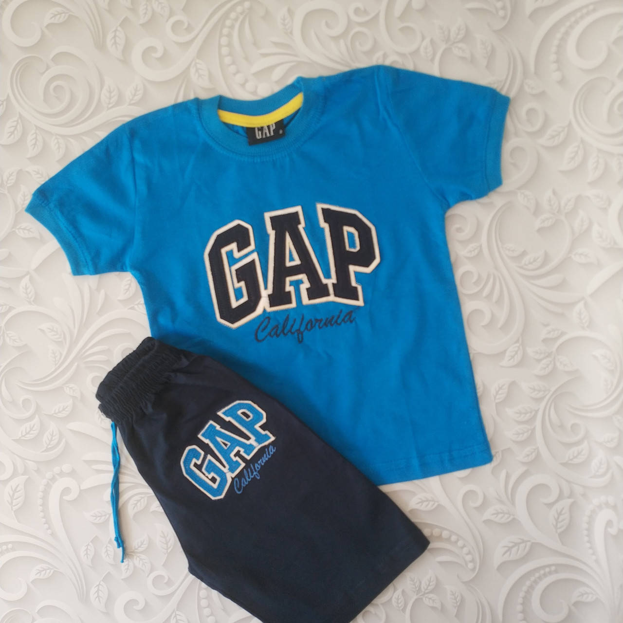

Летний комплект для мальчика Gap 98