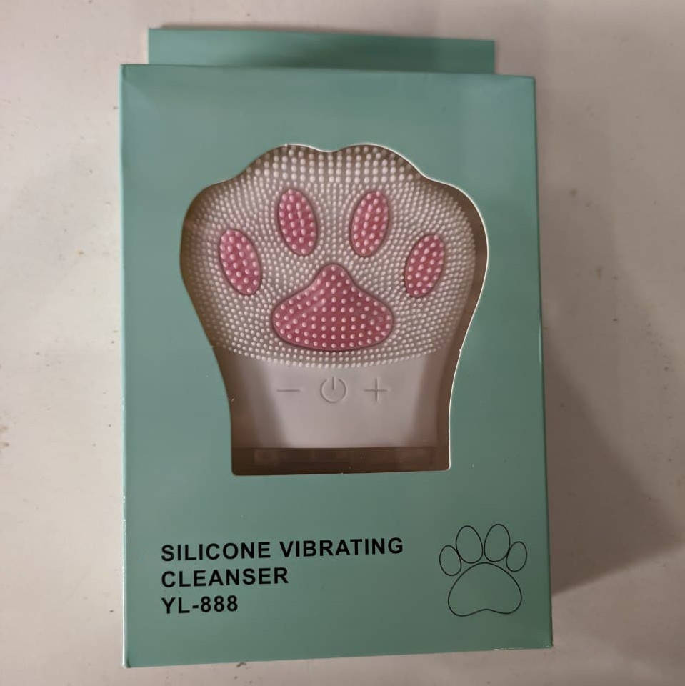 

Силиконовая щетка-массажер для очистки лица Silicone Vibrating Cleanser YL-888