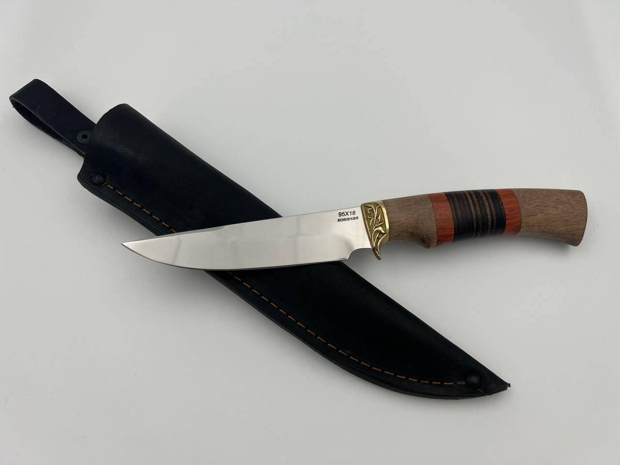 

Нож ручной работы «Кованный» с кожаными ножнами нескладной 95Х18