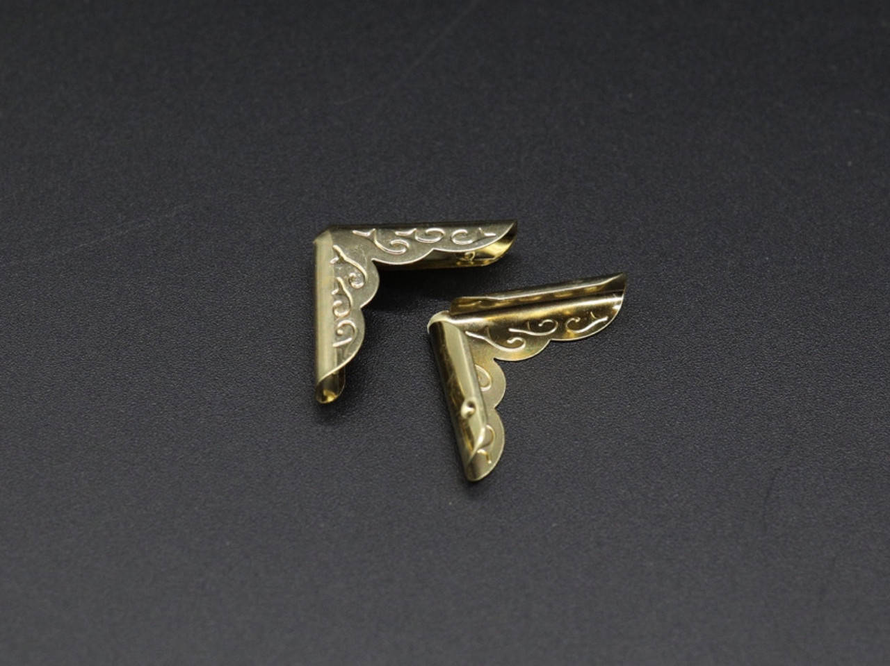 

Уголок для папок меню. 23х23х6мм