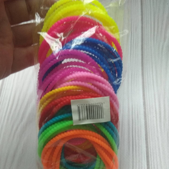 

Резинки-браслеты силиконовые цветные