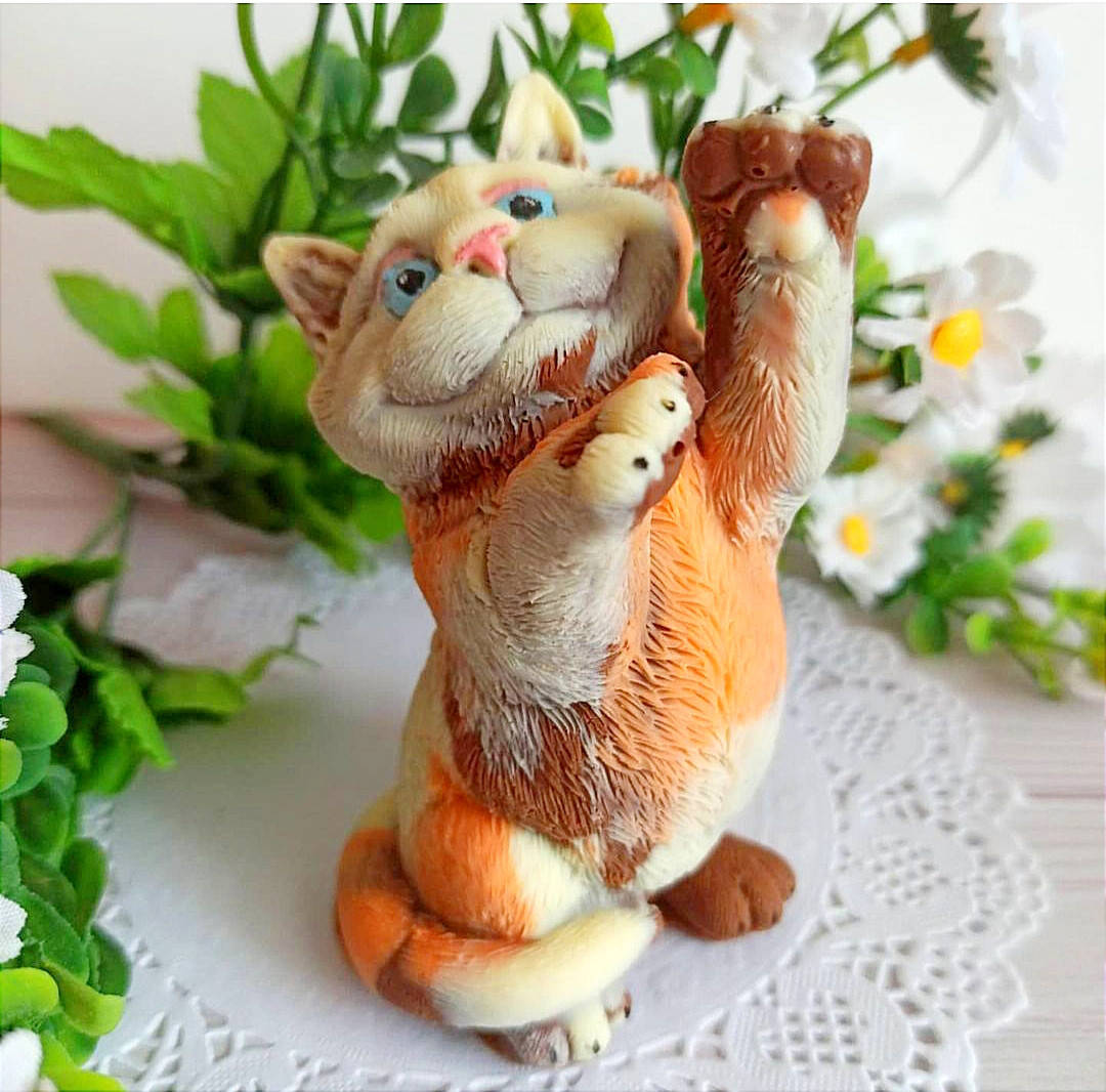 

Шоколадная фигурка Котик Сладкий подарок Фигурка на торт