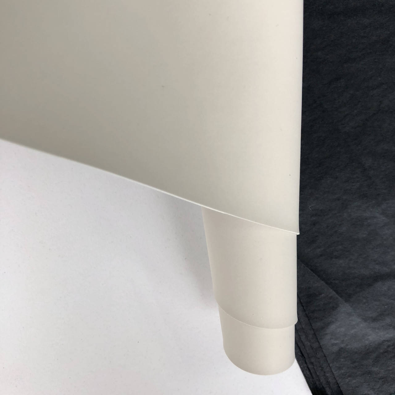 

Шкірзамінник палітурний - матовий (ефект резини) - сіро-молочний VH177 - 25х35 см