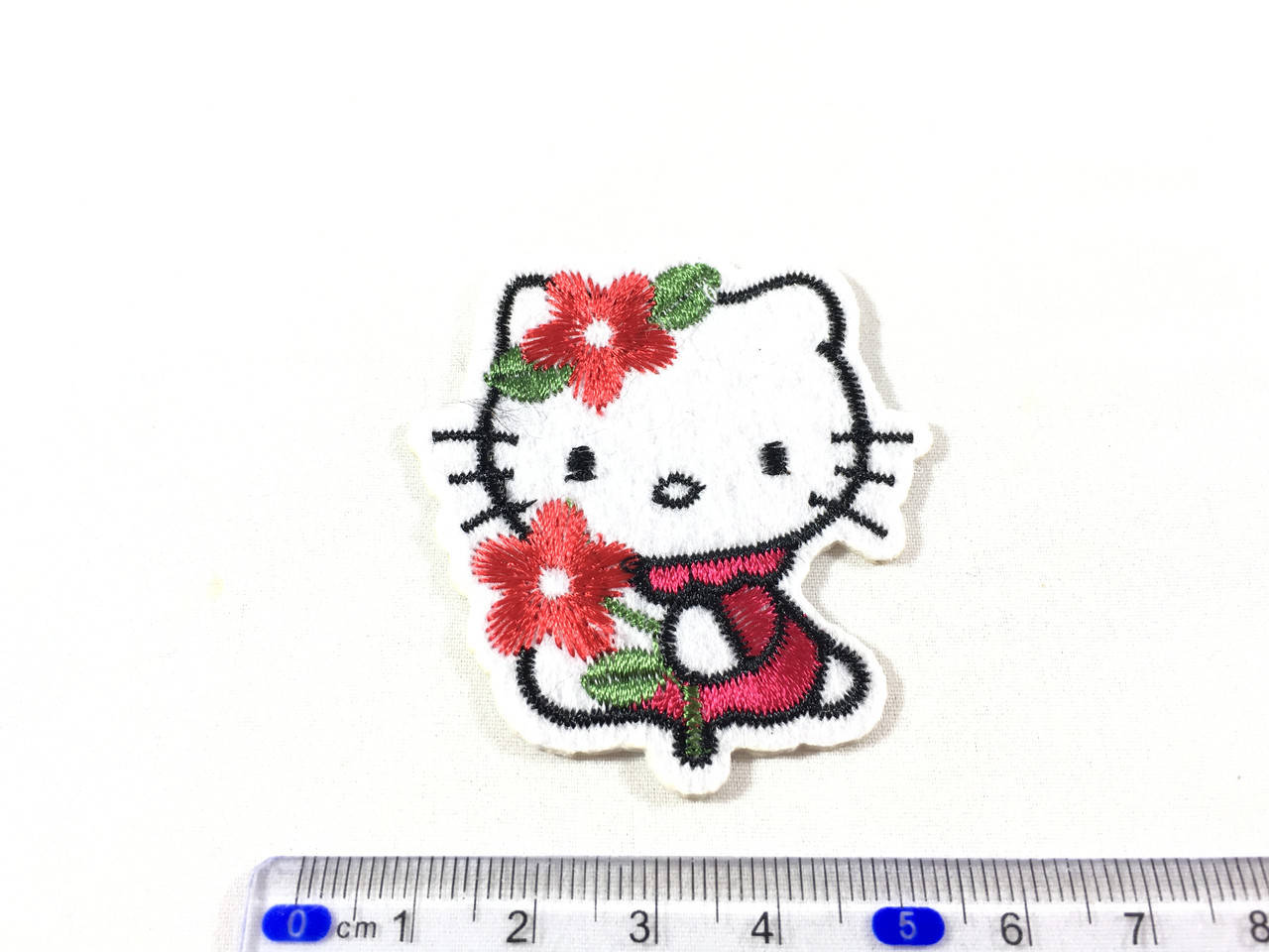 

Нашивка Китти / kitty красный 56х57 мм, Разные цвета
