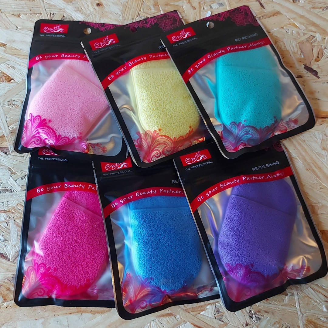 

Спонж для очищения кожи лица с кармашком