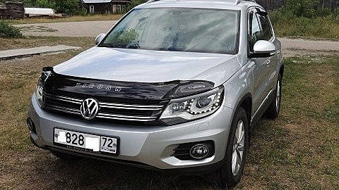 

Дефлектор капота (мухобойка) Volkswagen Tiguan 2008- (фольксваген тигуан)