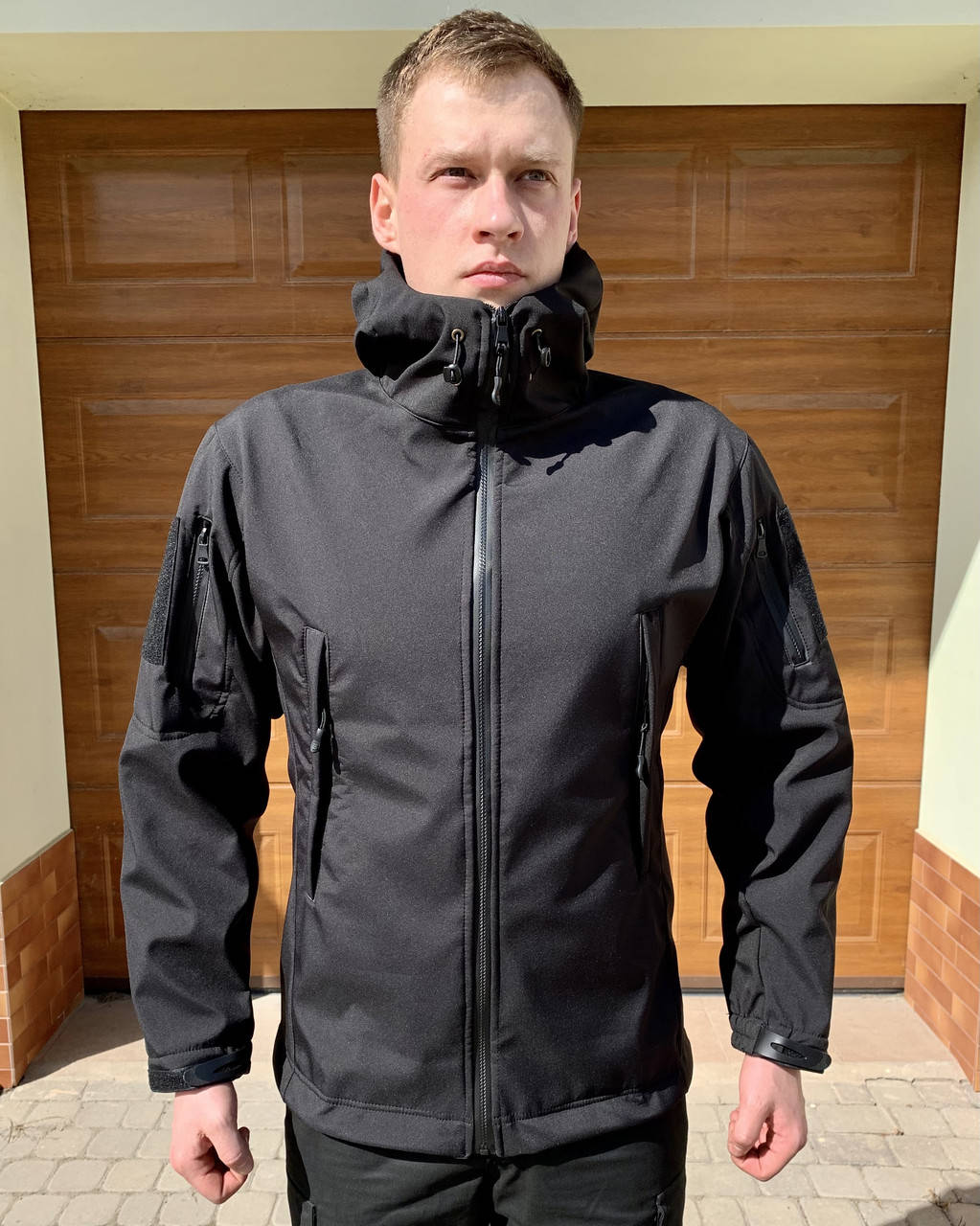 

Тактическая Куртка Soft Shell чёрная 01 непромокаемая