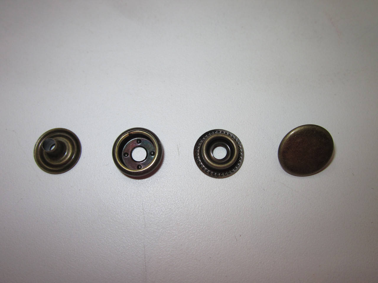 

Кнопка каппа 15мм антик