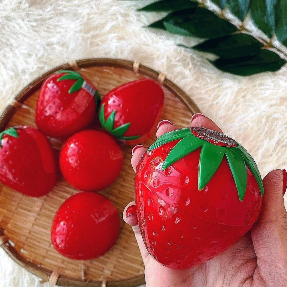 

Крем для рук Wokali FRUIT Strawberry 35 гр