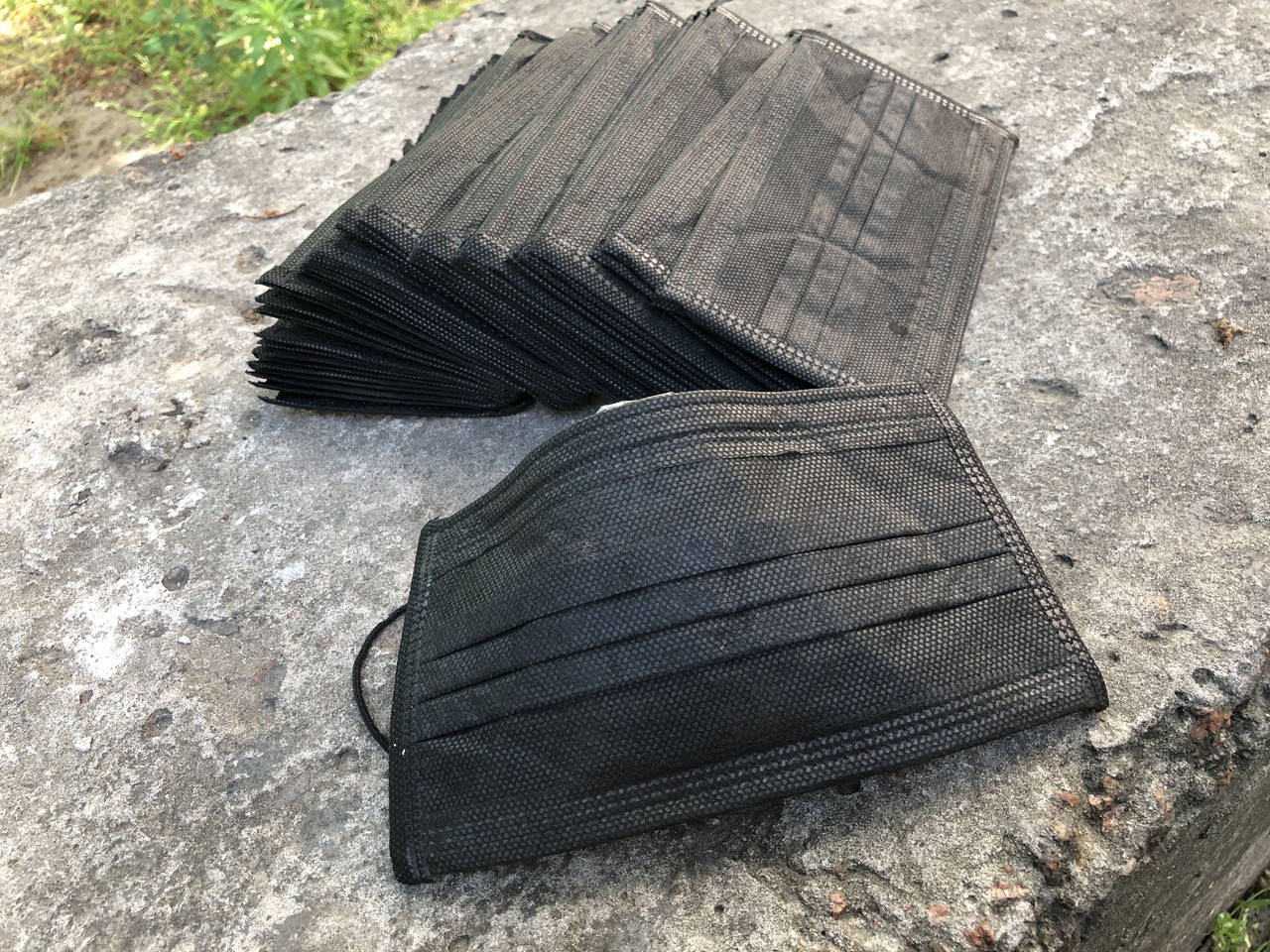 

Маски чёрные трёхслойные 50 шт Блексімед, Черный