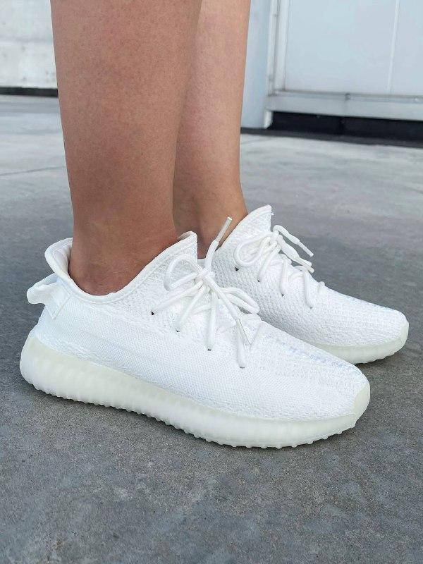 

Кросівки жіночі Yeezy Boost 350 White изи буст 350 женская обувь, Белый