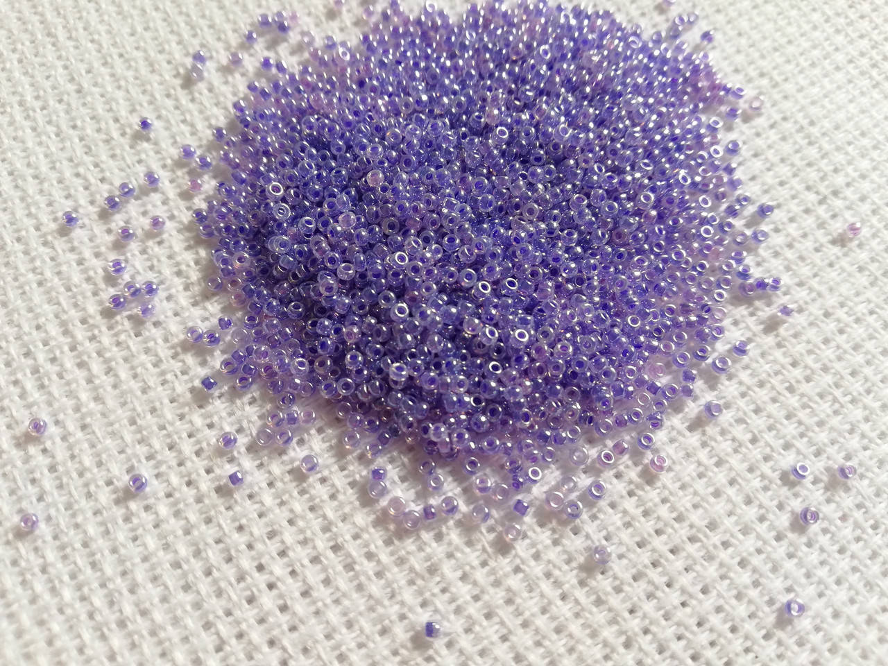 

Мiyuki 15/0 круглий 0538 Lilac Ceylon