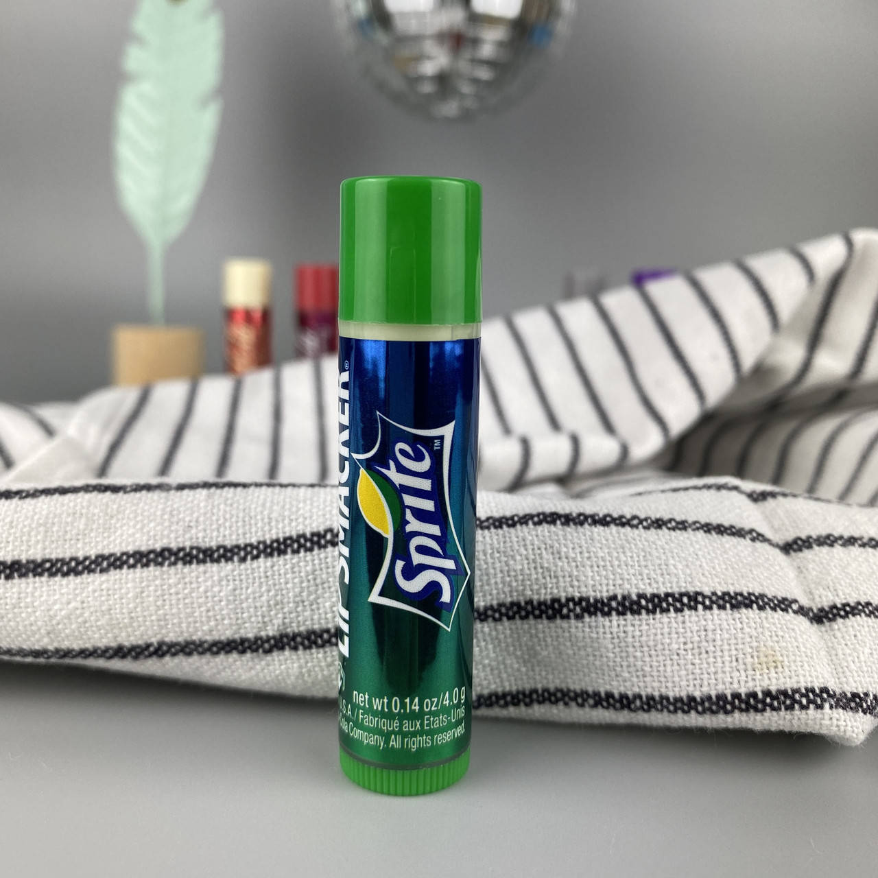 

Увлажняющий бальзам для губ со вкусом Спрайт Sprite Lipsmaker 1 шт