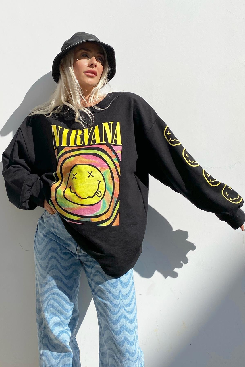 

Свитшот черный LOYS музыка рок NIRVANA smile print