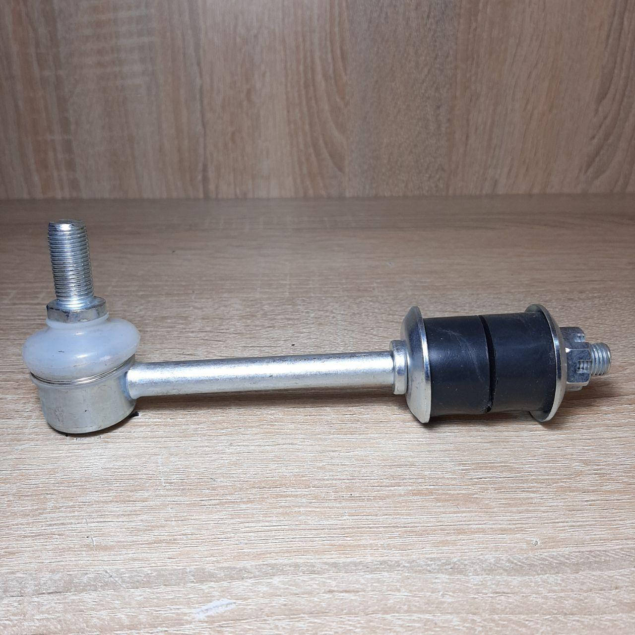 

Стойка стабилизатора Волга ГАЗ 3110 31105 (безшкворневая подвеска) в сборе (втулки,шайбы,гайка)