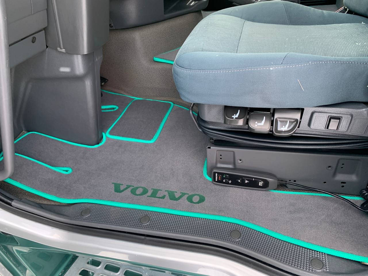 

Ковры для грузового автомобиля Вольво Volvo, Светло-серый