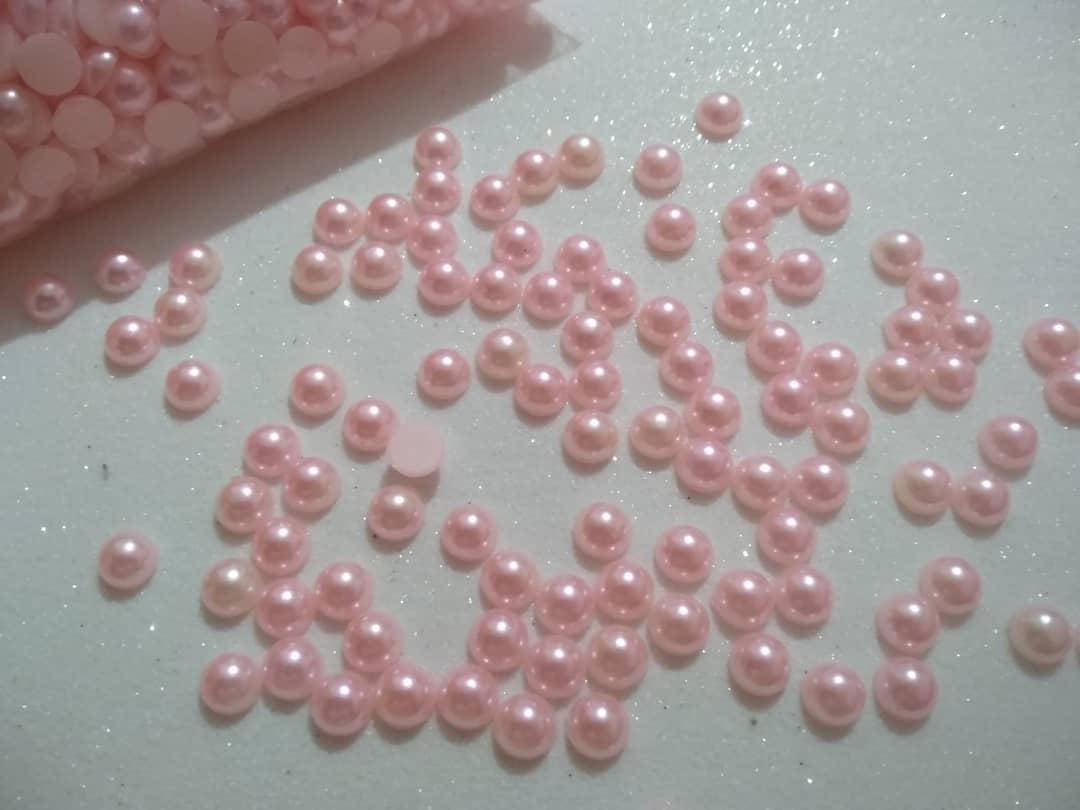 

Полубусины. Диаметр - 8 мм. Цвет - нежно-розовый.