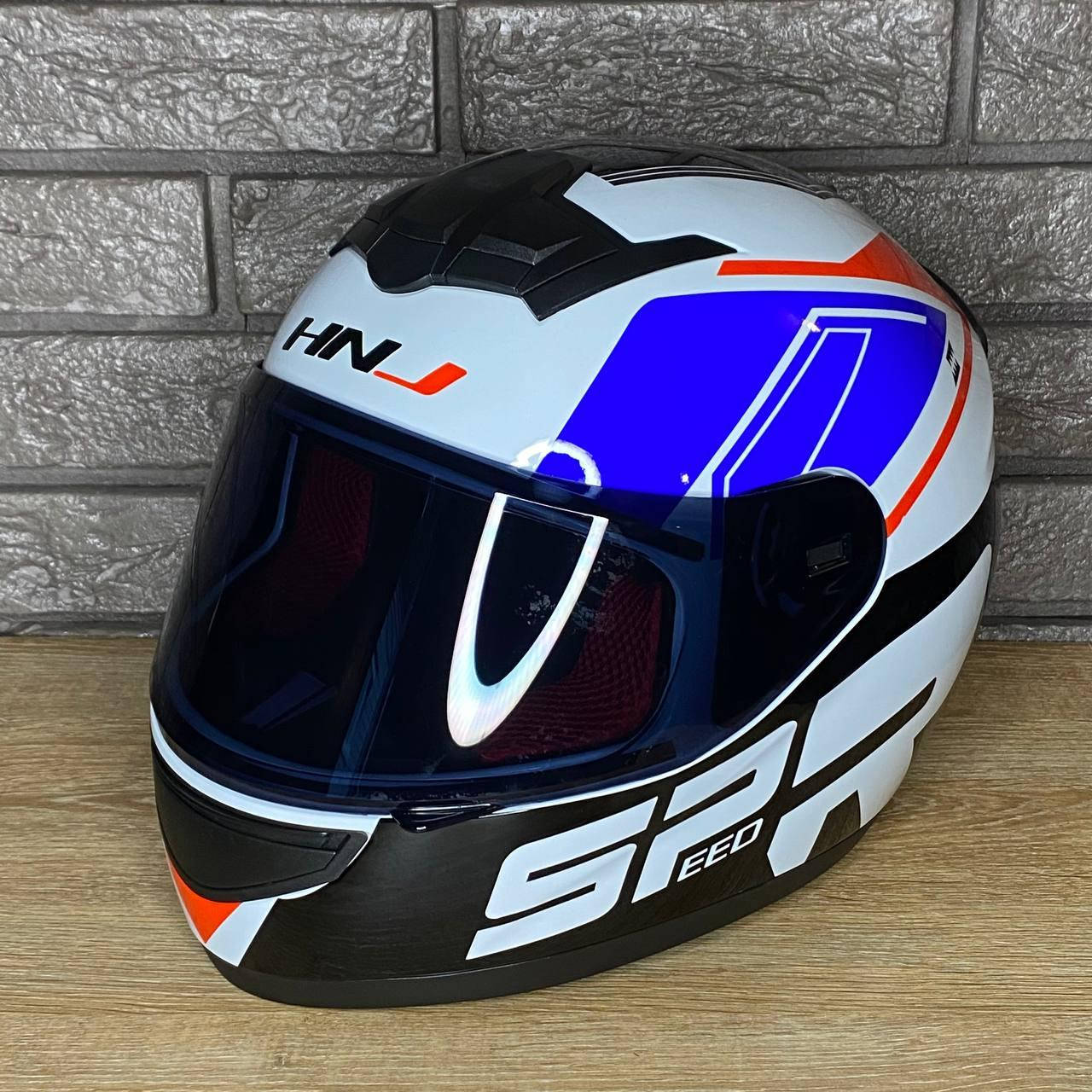 

Мотошлем HNJ белый с тонированым стеклом