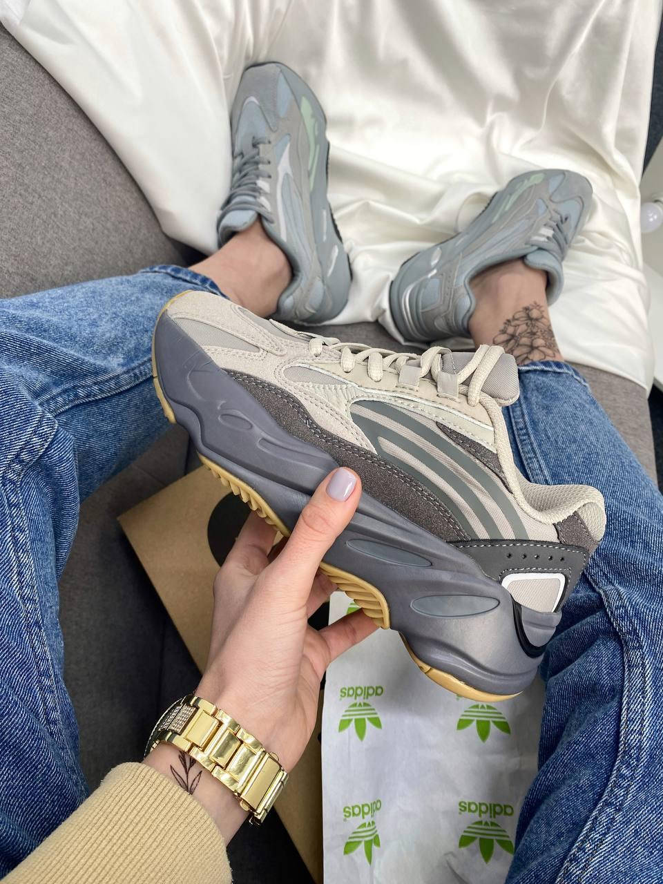 

Кроссовки женские фирменные стильные молодежные повседневные Adidas Yeezy Boost 700 V2 Tephra Унисекс, Коричневый