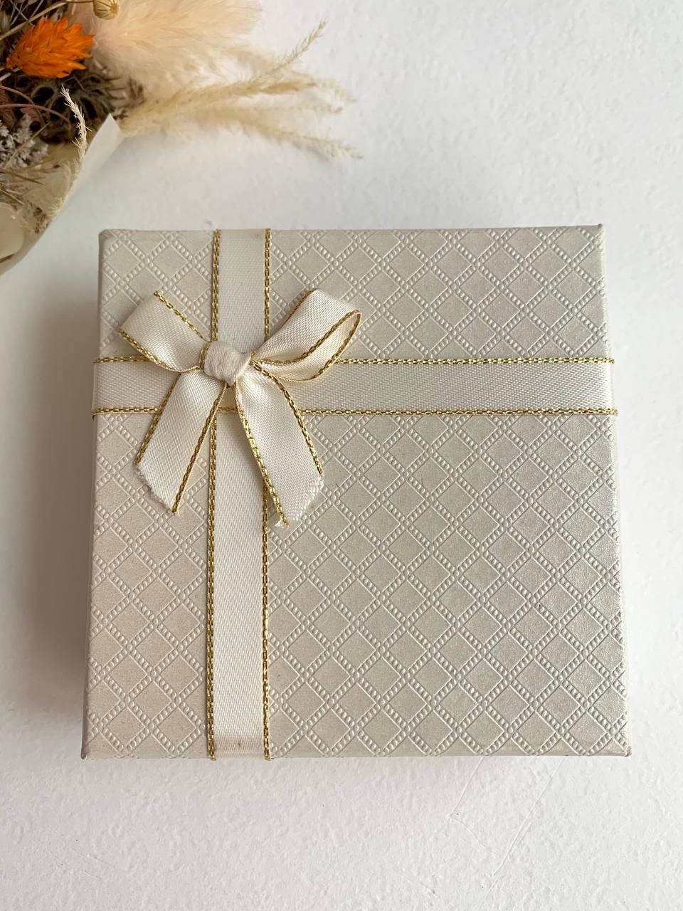 

Подарочная упаковка шампань, коробка под украшения бижутерию, Белый