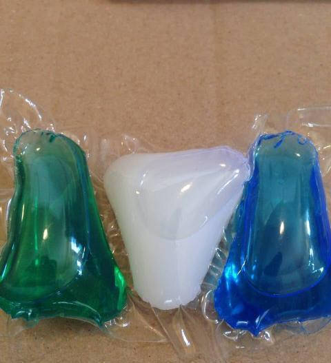

Капсулы для стирки универсал Persil Trio Caps Universal