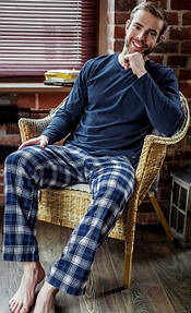 Піжами і одяг для дому