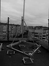 Трубостійки та кронштейни