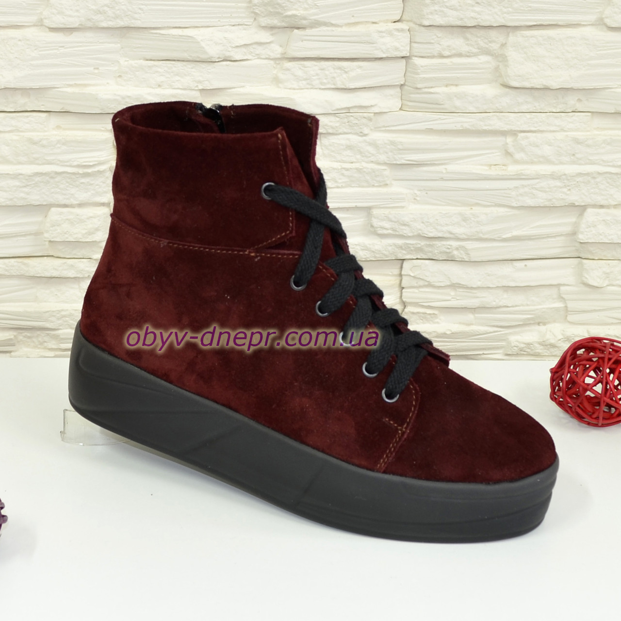 Черевики жіночі бордові замшеві на товстій підошві, фото 1