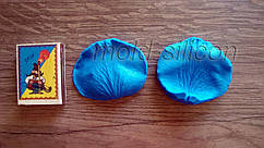 Силіконовий вайнер "Пелюстка троянди 3"