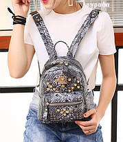 Жіночий рюкзак із заклепками під шкіру змії, фото 2