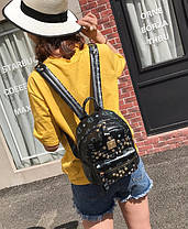 Модний жіночий рюкзак з заклепками міського типу, фото 2
