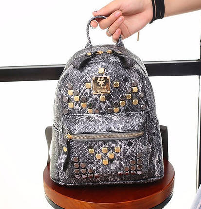 Жіночий рюкзак із заклепками під шкіру змії, фото 1