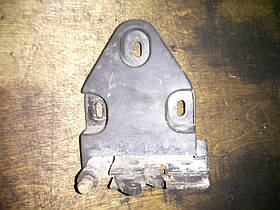 Замок задньої розпашної дверки (нижній) Renault Trafic, Opel Vivaro 2001-2014, 8200006252 (Б/У)