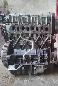 Двигун 1.9 dci F9Q Renault Trafic (голий, без навісного) Opel Vivaro 2001-2006 (Б/У)