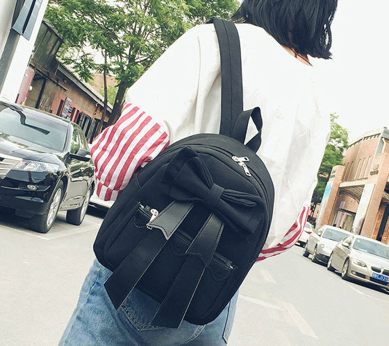 Рюкзак із ніжним бантом