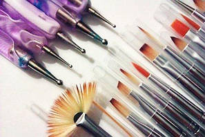 Кисті для манікюру,набори кистей,дотси