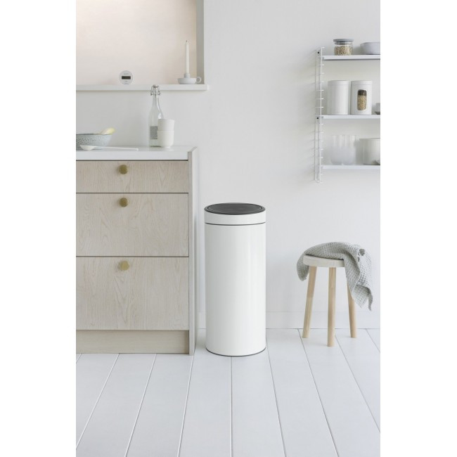 Ведро для мусора с откидной крышкой Brabantia Touch Bin New 30 л White 115141 - фото 4 - id-p584515135