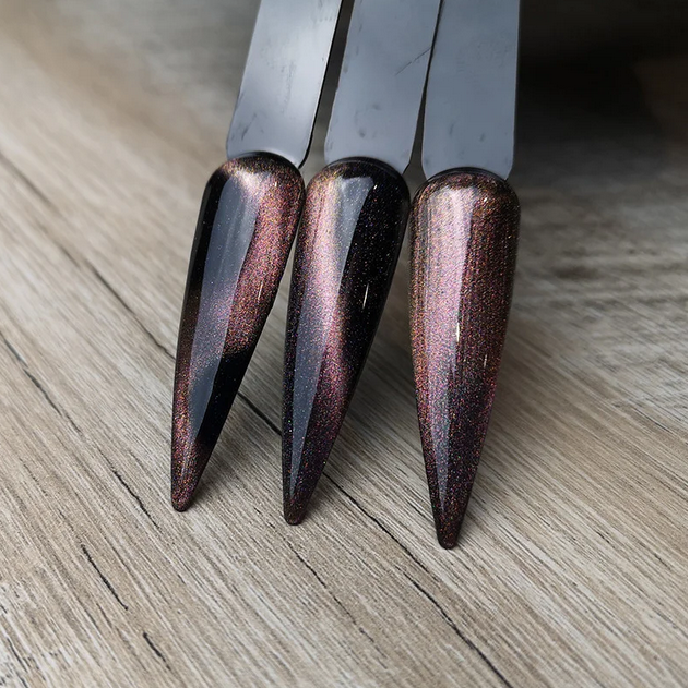 

Гель лак для ногтей кошачий глаз 24д Sweet Nails розово бронзовый №6 8 мл