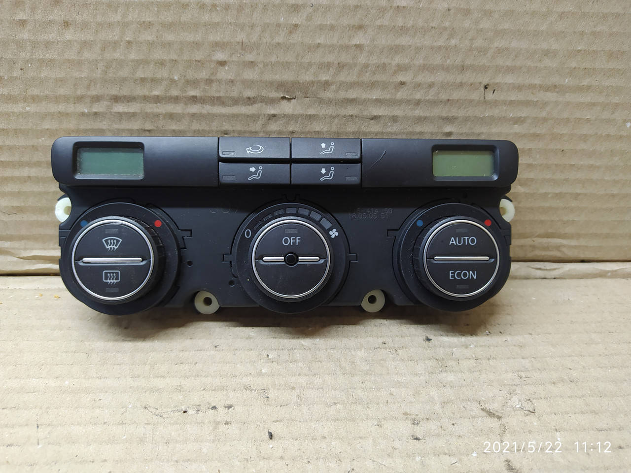 

Блок управления печкой и климат контролем VW Golf Passat 03-08р 746-414-50