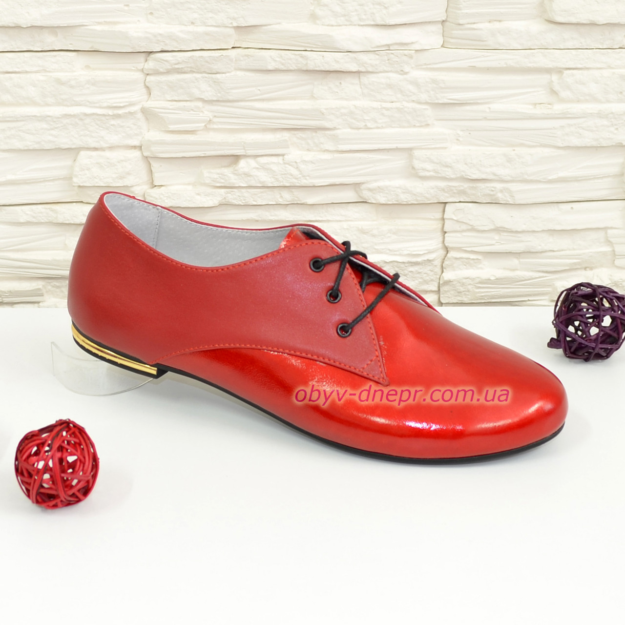 Туфлі шкіряні жіночі червоні на шнурівці, низький хід, фото 1