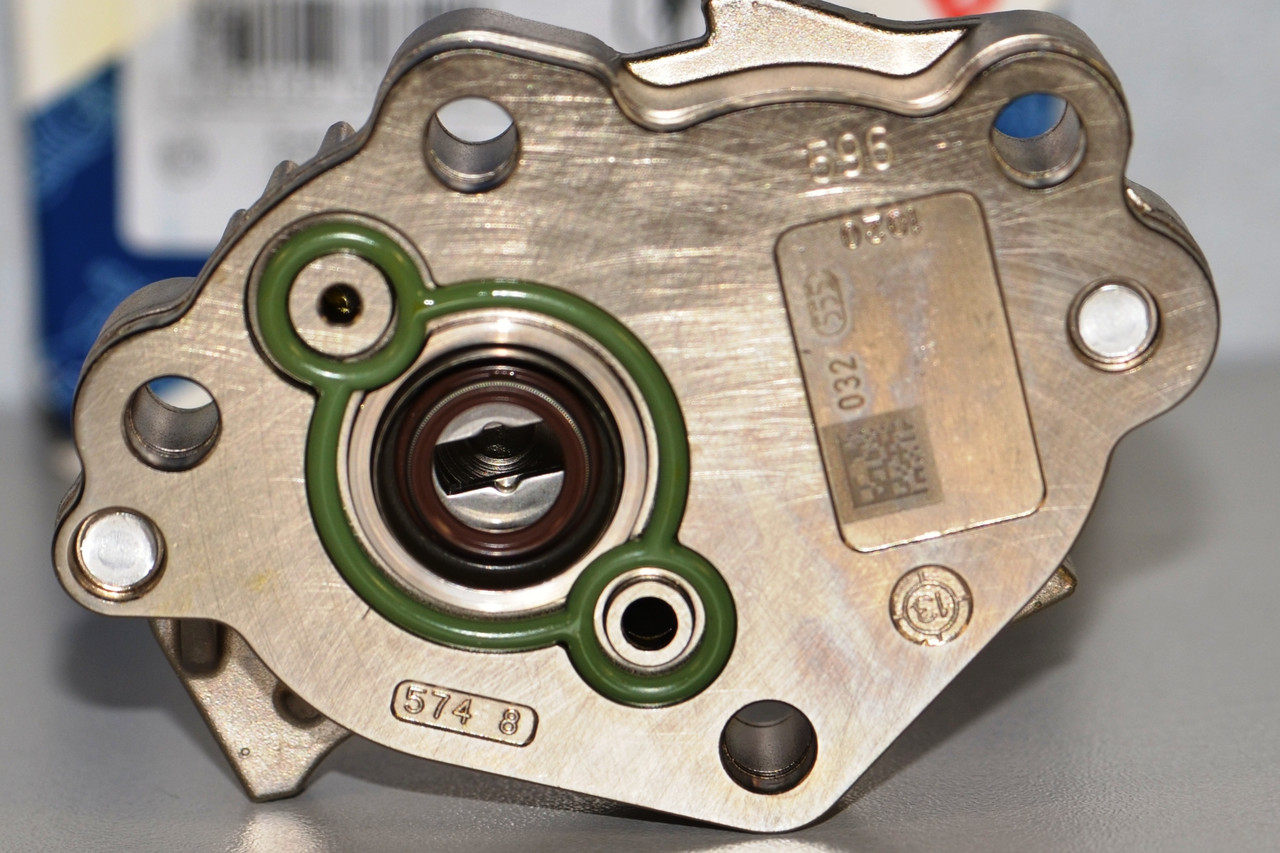 Топливоподкачивающий насос ТНВД на Renault Trafic 2006-> 2.0 dCi — Bosch (Німеччина) - 0 440 020 032, фото 1