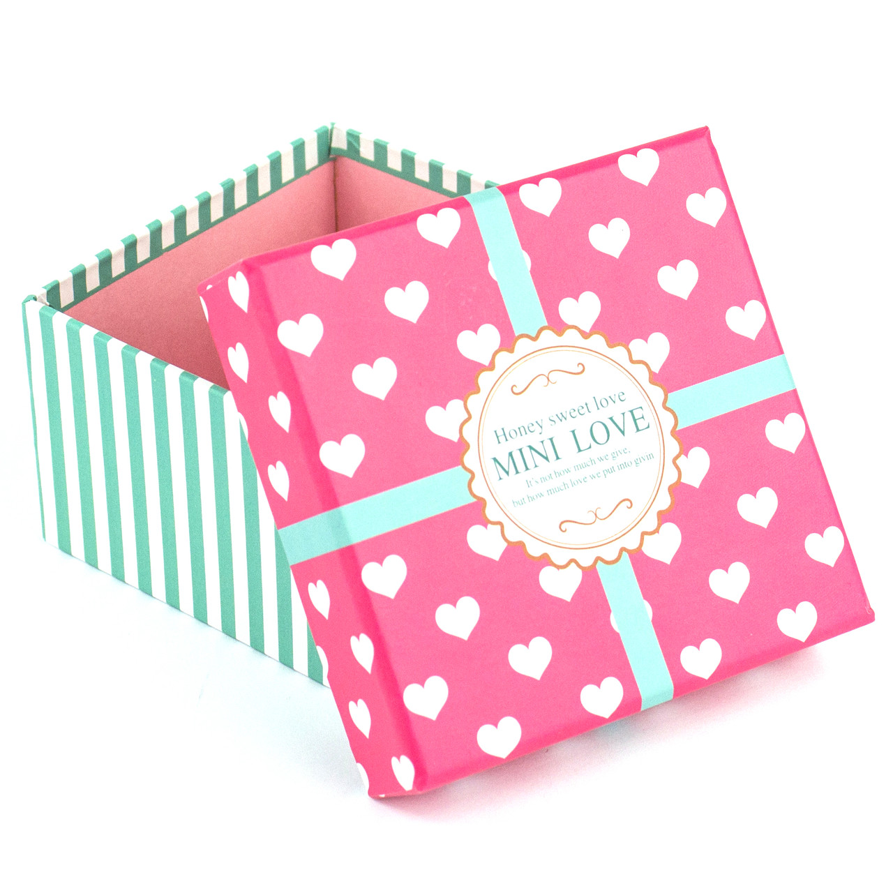Подарочная коробка розовая в белое сердечко 9.2 x 9.2 x 5.6 см - фото 1 - id-p398340864