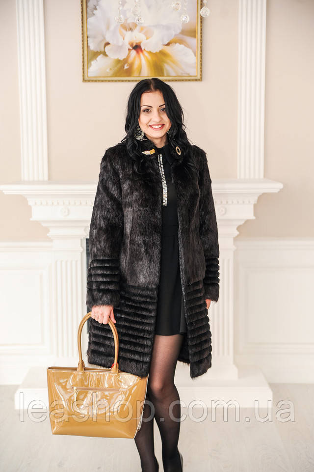 Женская шуба из коричневого меха нутрии Коричневая шуба из нутрии фото