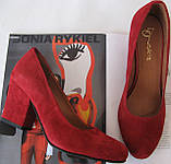 Nona! жіночі якісні класичні туфлі замшеві червоні зутя на підборах 7,5 см чорниці, фото 3