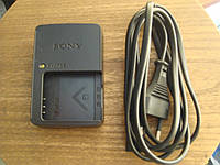 Зарядное устройство Sony BC-CS3 к аккумулятору Sony NP-BD1, NP-FT1, NP-FR1, NP-FE1