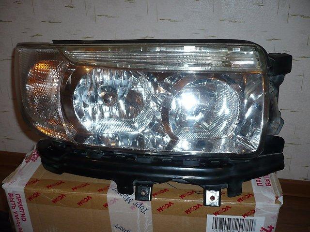 Фара права Subaru Forester S11 2006, 84001SA863
